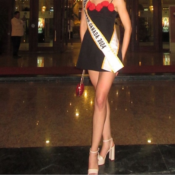 Mew Mews rose dress size small - Picture 3 of 3